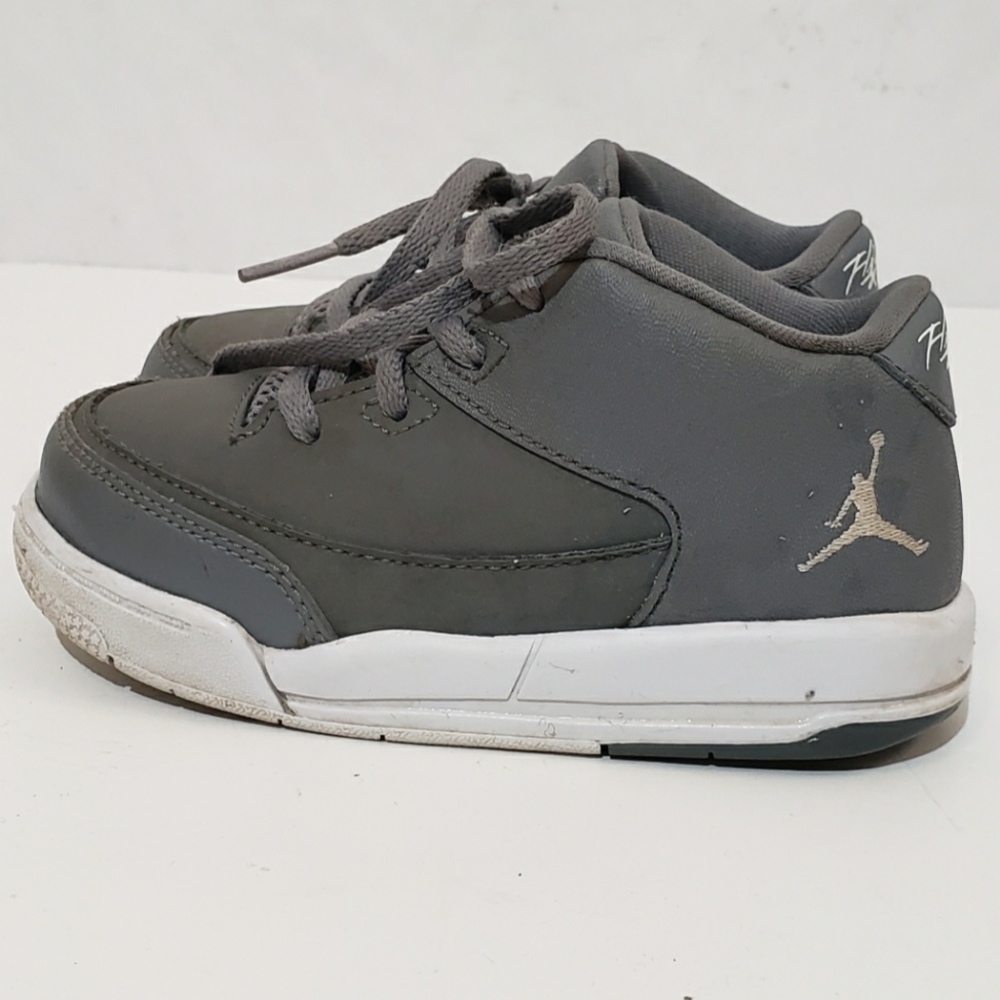 🦊 Jordan flight sneakers shoes